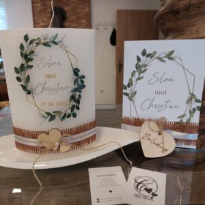 Hochzeitskerze "Symmetry & Leaves" grün & natur – Bild 2