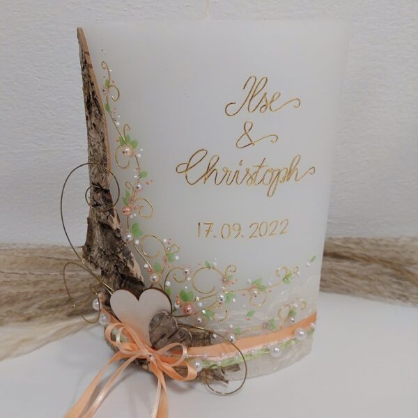 Hochzeitskerze "Holz und Ranken" apricot & lindgrün