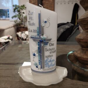 Taufkerze  "Kreuz mit Blütenranke" silber & blau mit Spruch