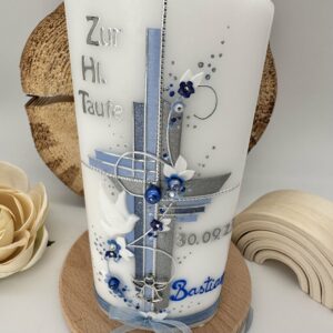 Taufkerze  "Kreuz mit Blütenranke" silber & blau – Bild 2