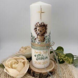 Taufkerze "Greenery" salbeigrün &  Löwe – Bild 6