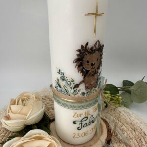 Taufkerze "Greenery" salbeigrün &  Löwe – Bild 3