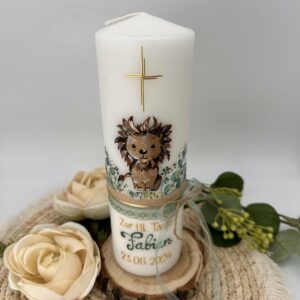 Taufkerze "Greenery" salbeigrün &  Löwe – Bild 4