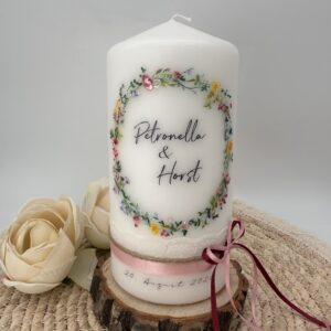 Hochzeitskerze "Wiesenblumenkranz" zarte Blüten