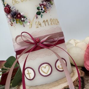 Taufkerze "Flowerheart" brombeer & lila – Bild 4