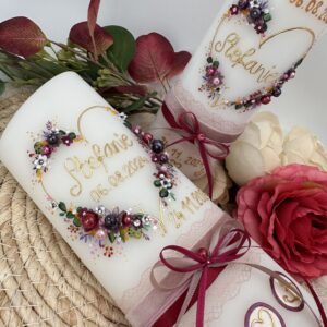 Taufkerze "Flowerheart" brombeer & lila – Bild 6