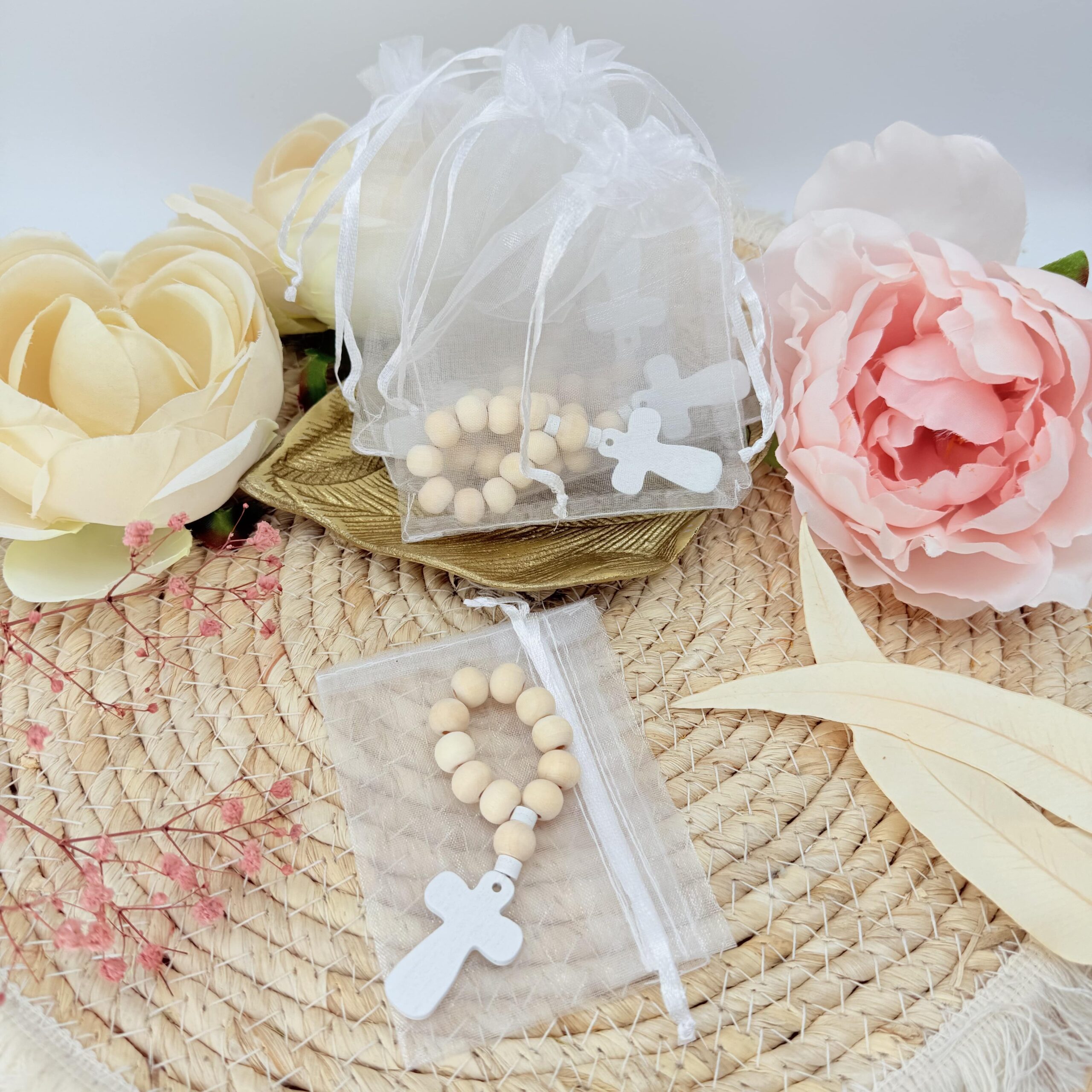 Kreuz mit Holzperlen – Bild 3