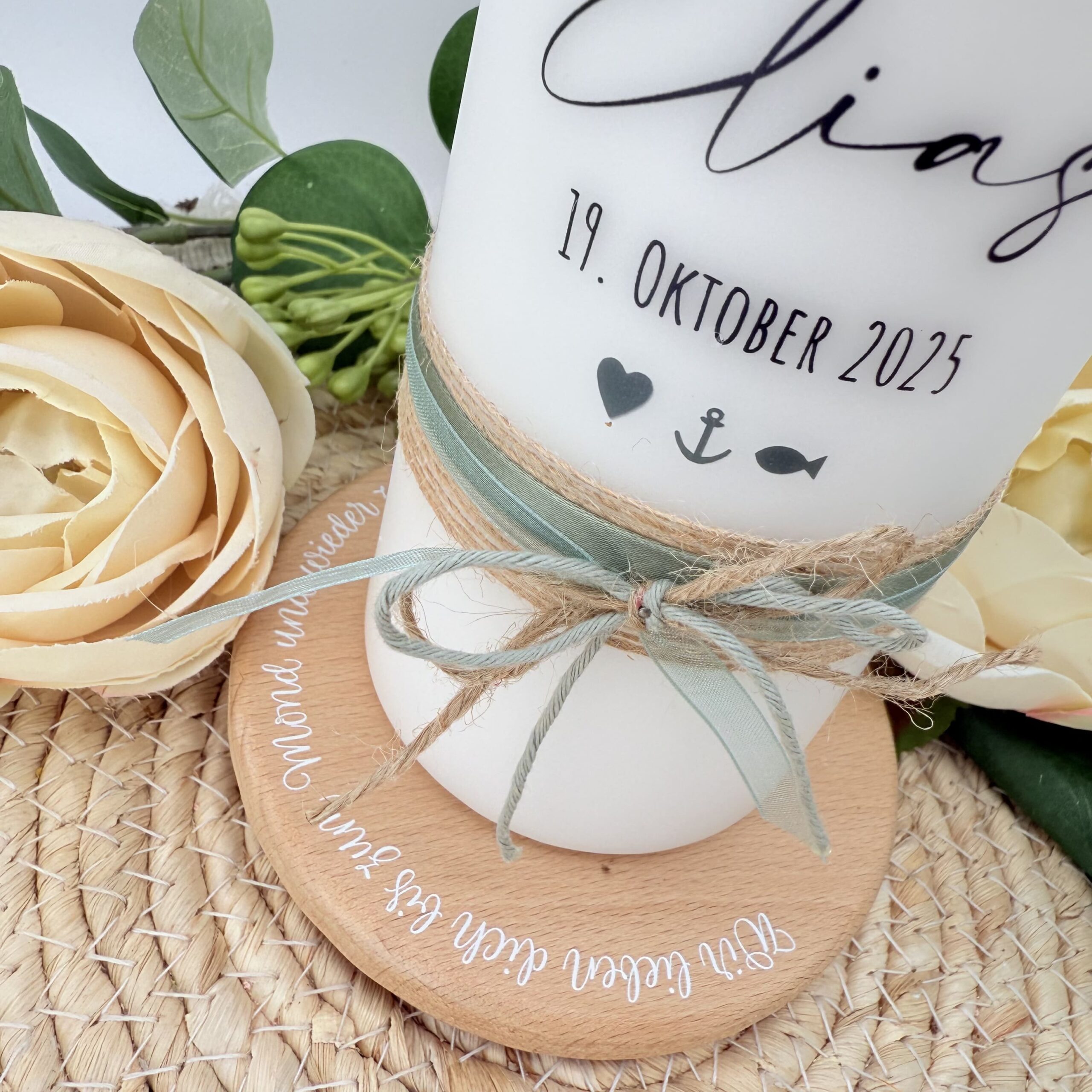 Taufkerze "Regenbogen" Eucalyptuskranz verschiedene Farbvarianten – Bild 6