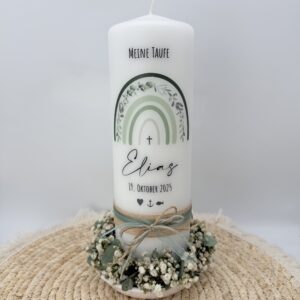 Taufkerze "Regenbogen" Eucalyptuskranz mit Bändern und Trockenblumen