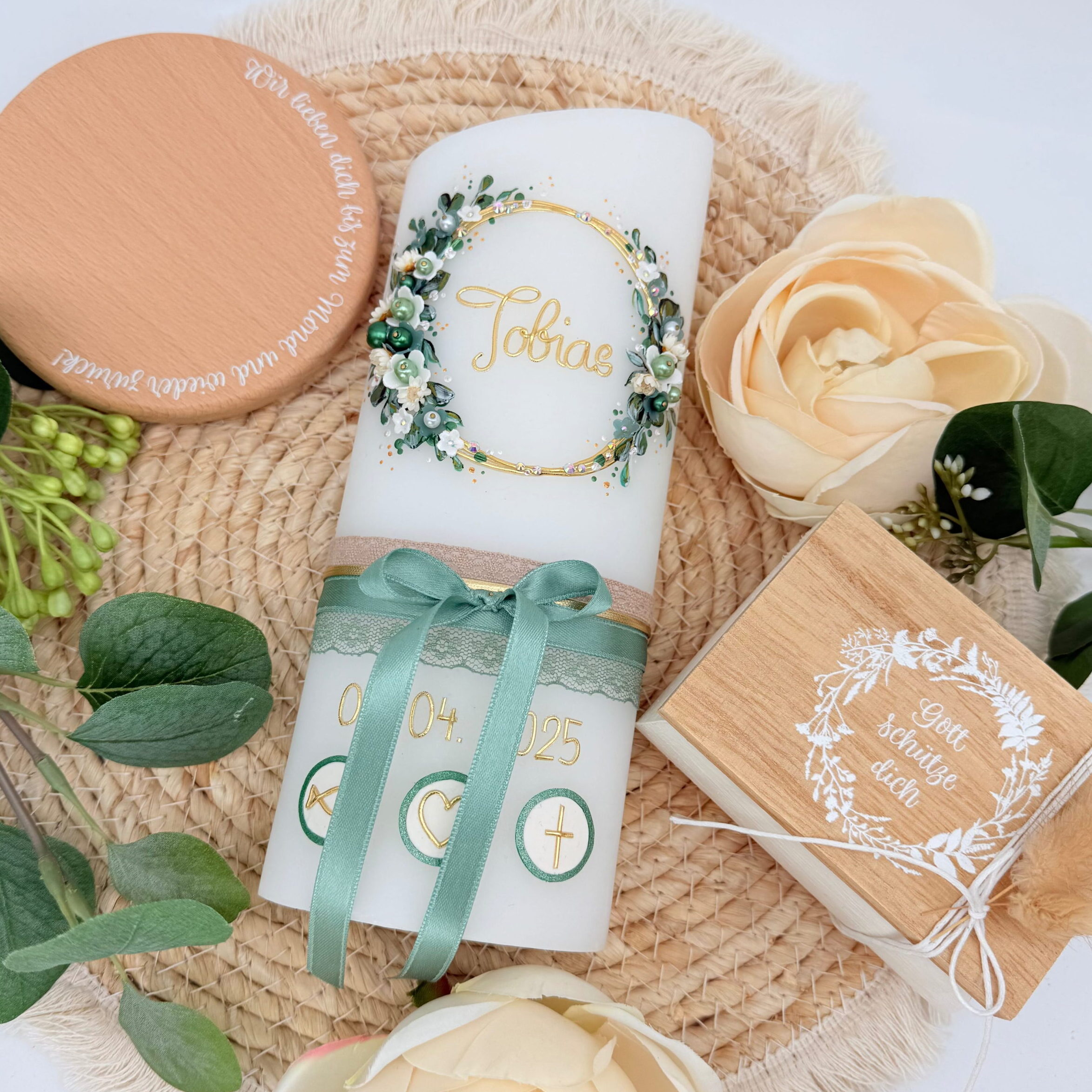 Taufkerze "Flowerloop" salbei & weiß